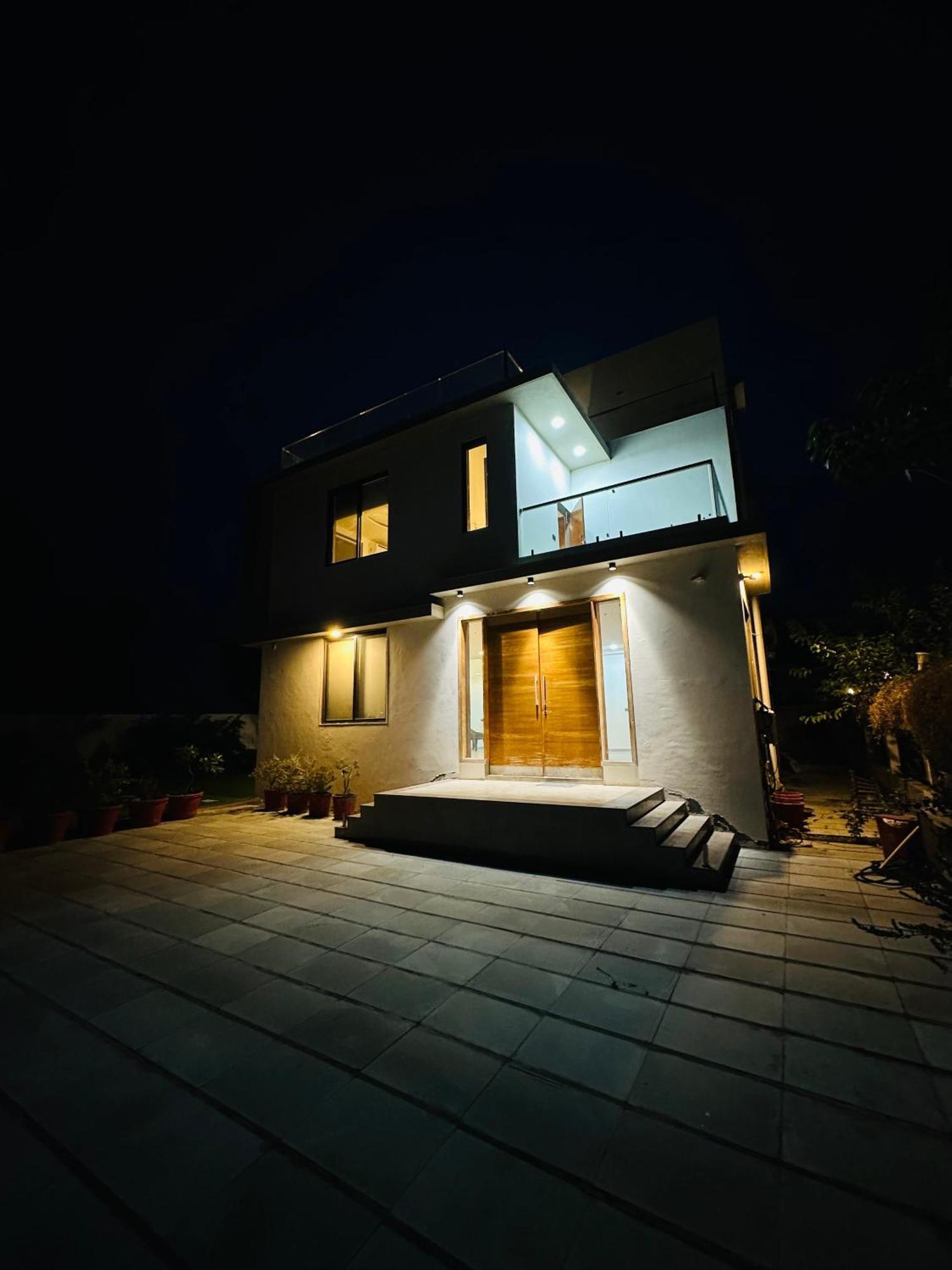 Karmabhumi 1 Villa Sātej Esterno foto
