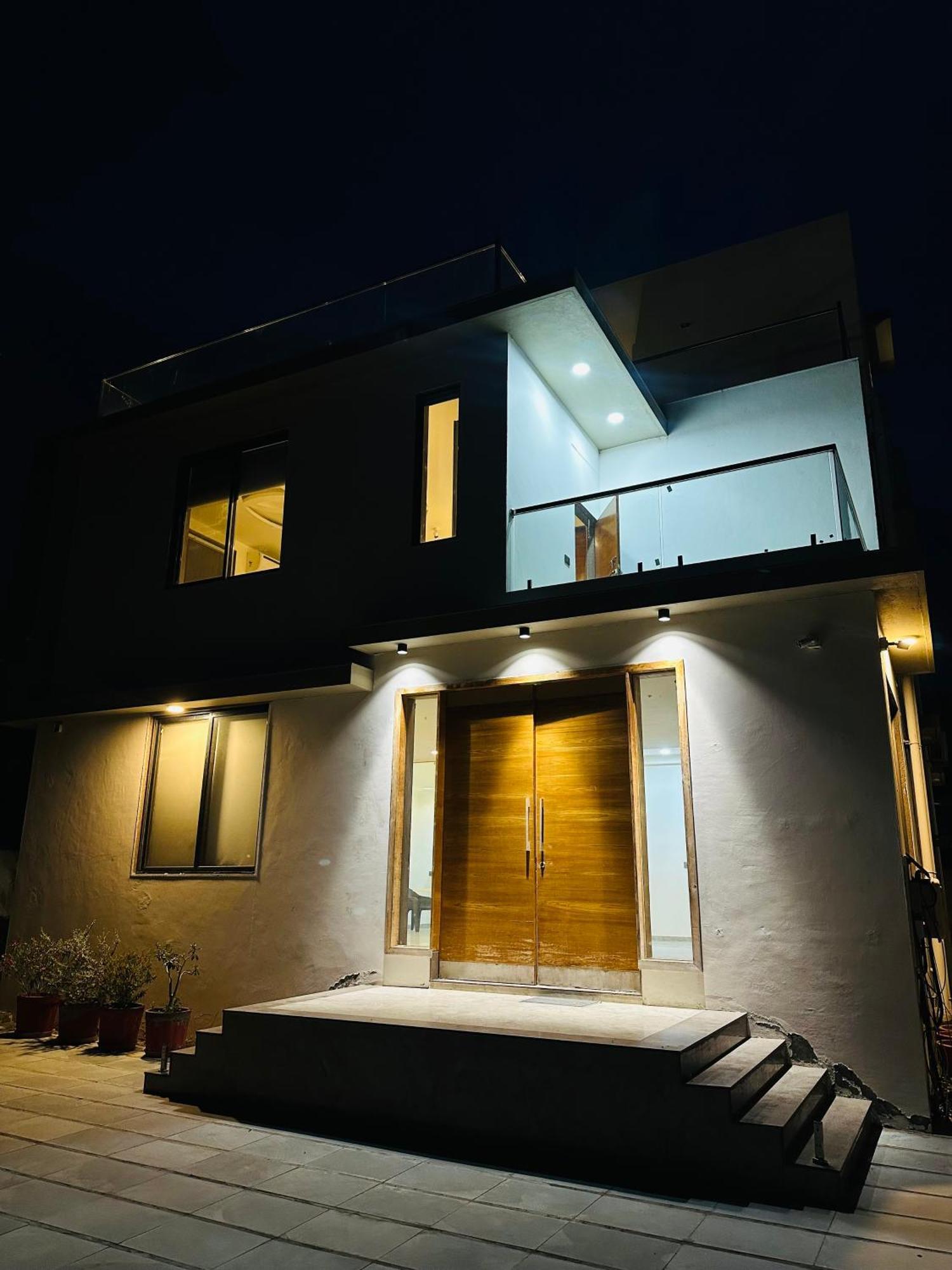 Karmabhumi 1 Villa Sātej Esterno foto