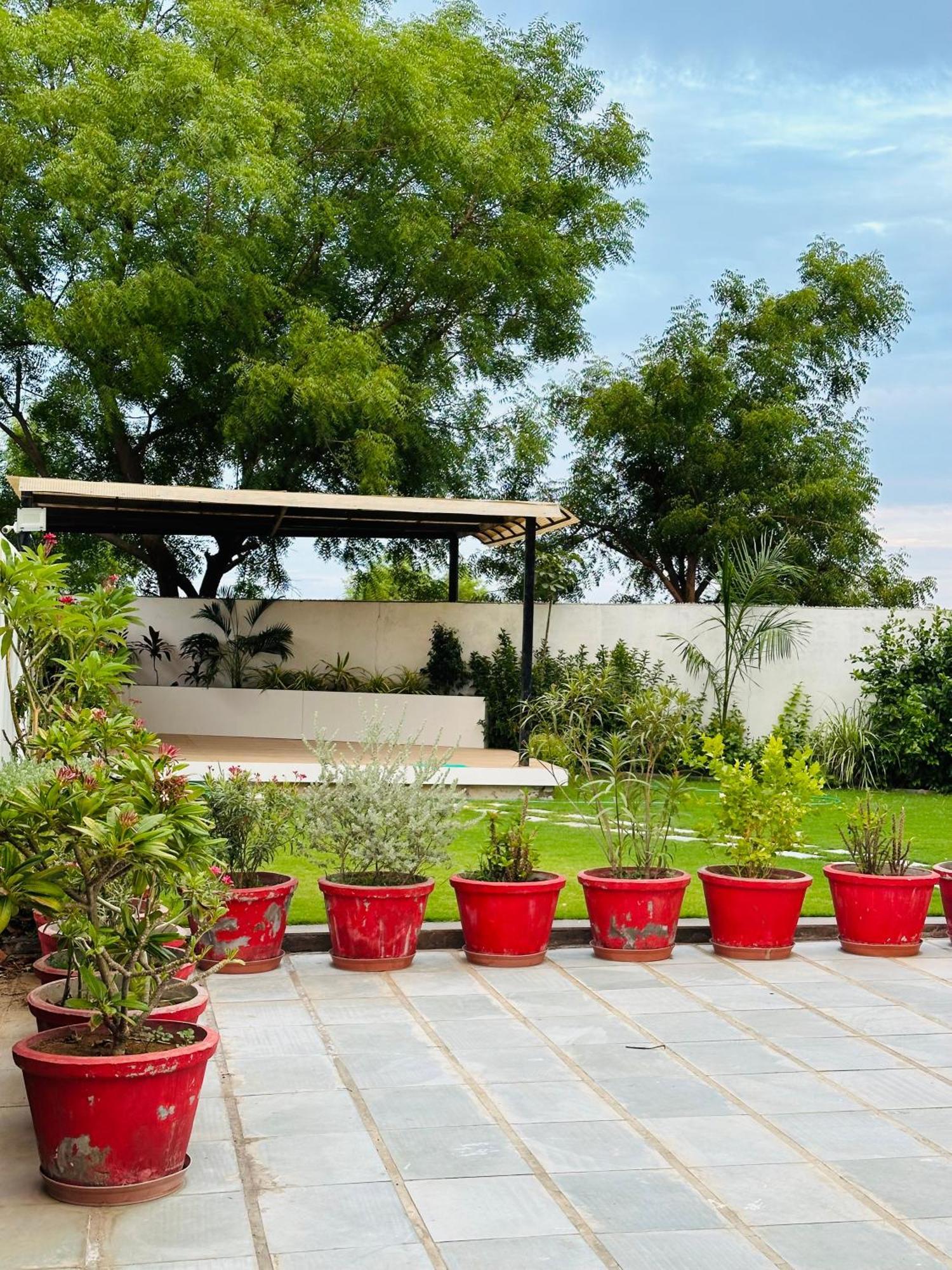 Karmabhumi 1 Villa Sātej Esterno foto
