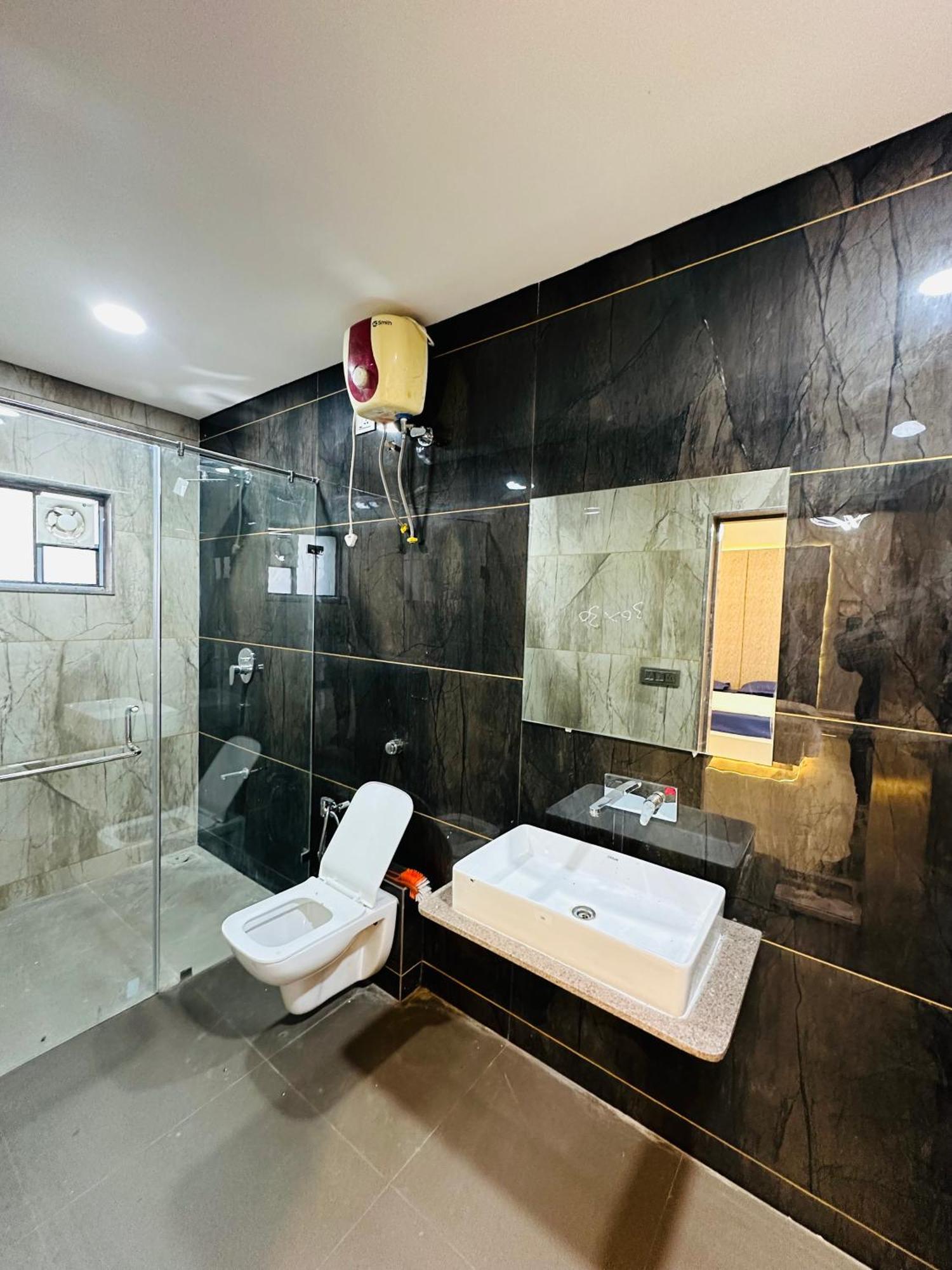 Karmabhumi 1 Villa Sātej Esterno foto